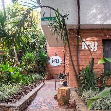 Ivy Hostel Medellín Zewnętrze zdjęcie